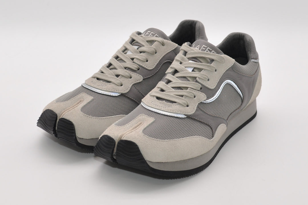 小さなミュージアム Markus Fuchtner 羊ベージュ ジミー チュー JIMMY CHOO Jimmy Choo スニーカー ROME/F PYF